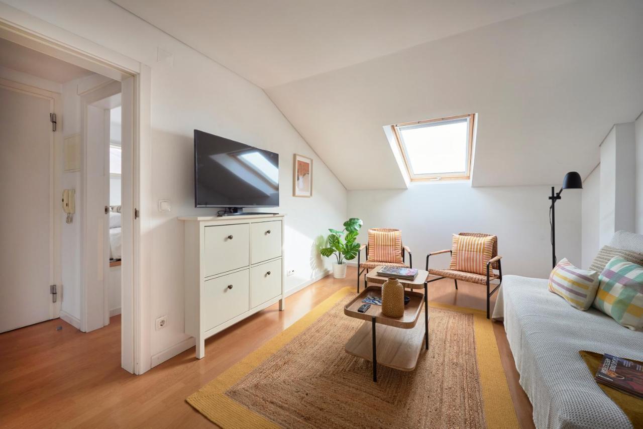 Bright Apt W Balcony, Ac, Parking, By Timecooler Lisboa Extérieur photo