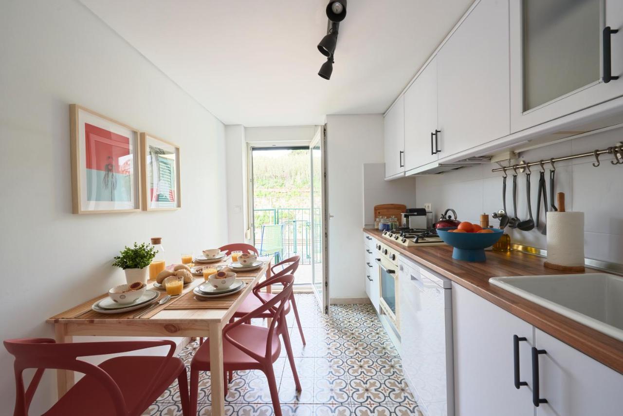 Bright Apt W Balcony, Ac, Parking, By Timecooler Lisboa Extérieur photo